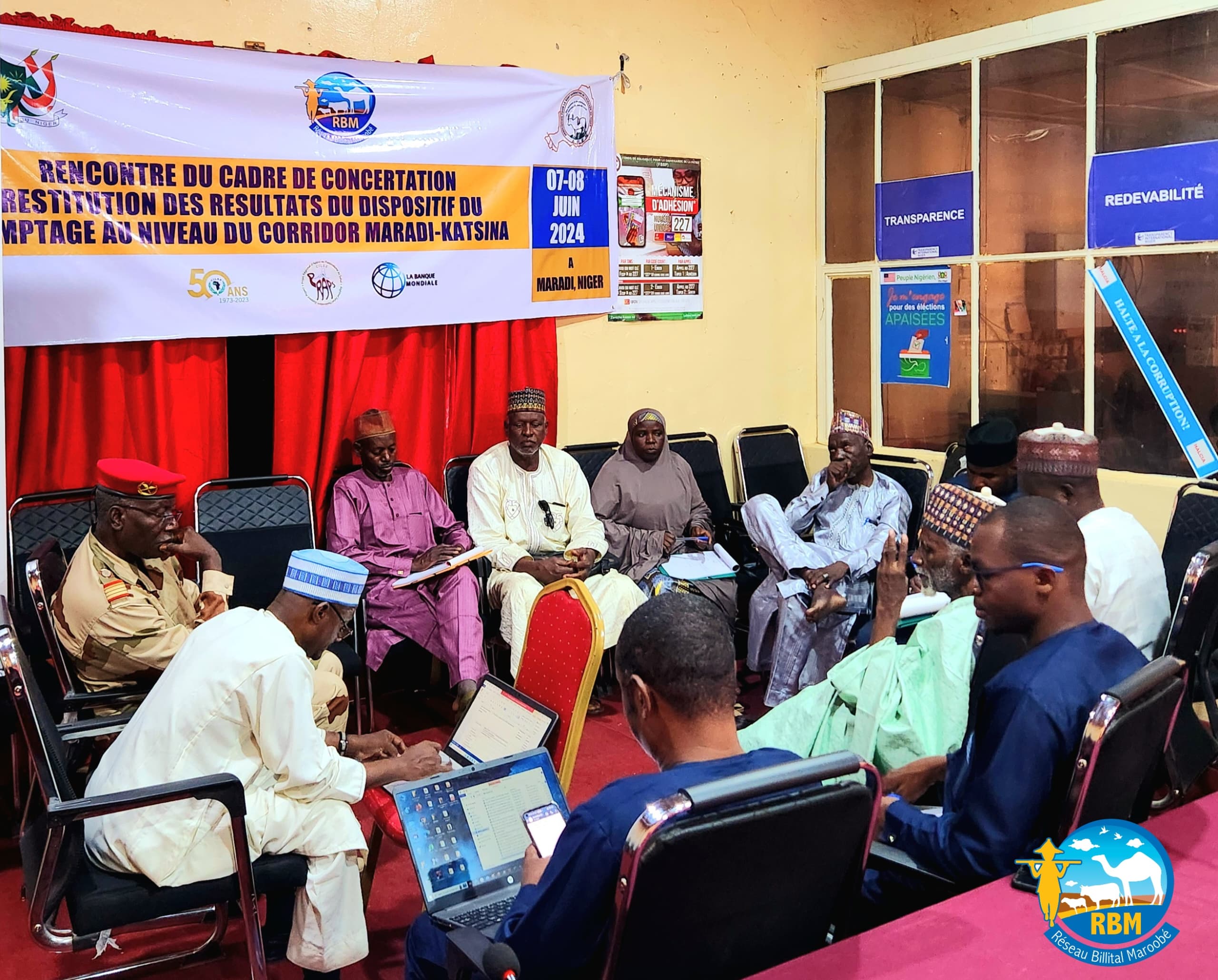 You are currently viewing Deuxième jour de l’atelier de présentation des résultats du système de comptage sur le corridor Maradi – Katsina